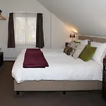 Walnut Bed & Breakfast